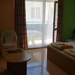 Apartament Elit 4 *