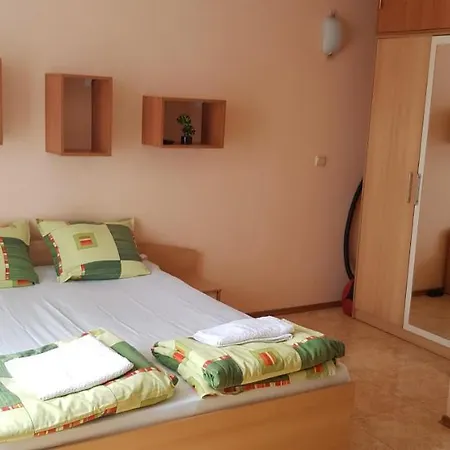 Elit 4 Apartman Napospart