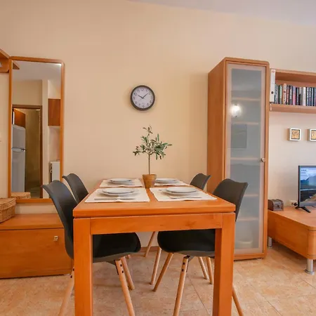 Elit 4 Apartman Napospart