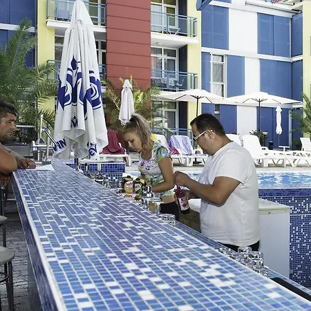 Elit 4 Apartments Апартаменти