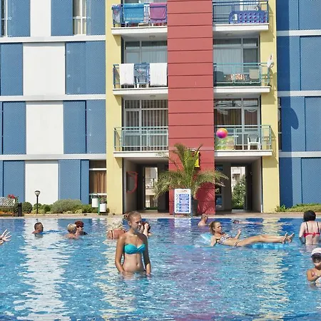 Elit 4 Apartments Апартаменти